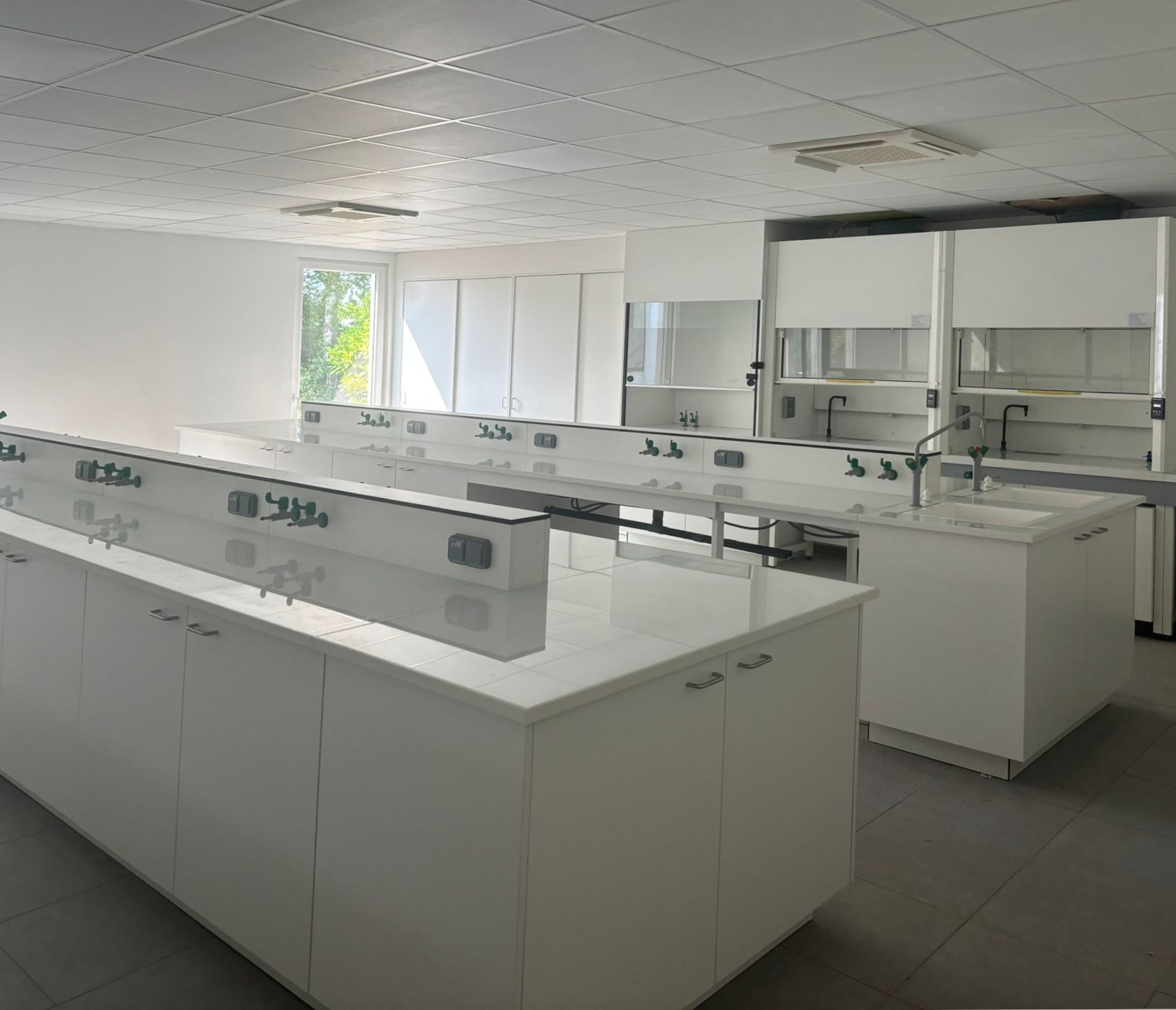Réalisation laboratoire sur-mesure Puissance 3